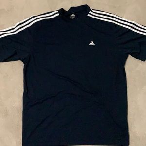 Adidas men’s athletic tennis t-shirt, worn a few times. Smoke free home.